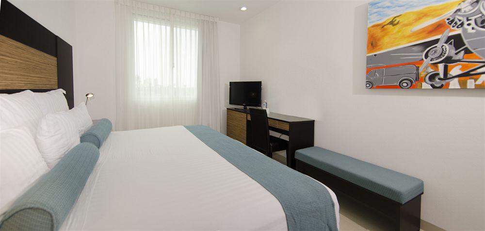 Wyndham Garden Silao Bajio Aeropuerto Hotel Екстериор снимка