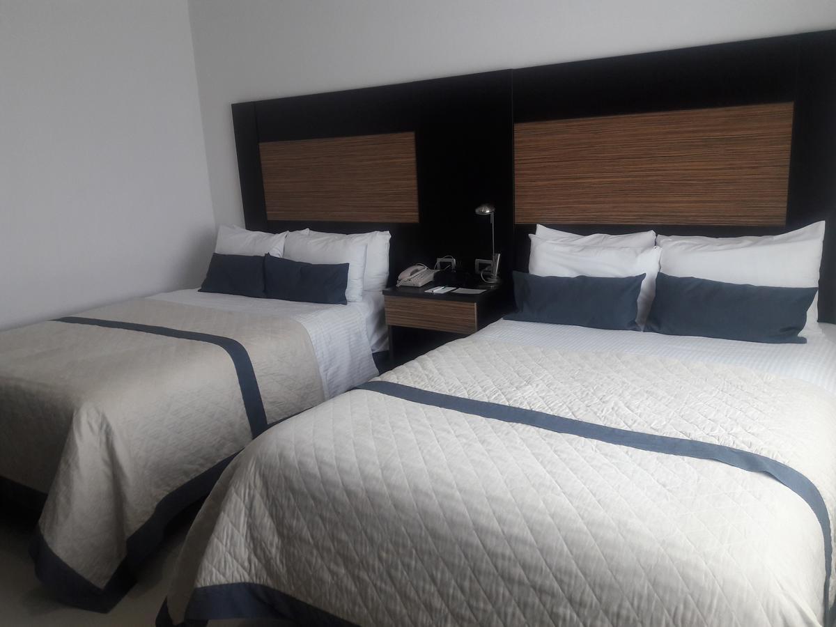 Wyndham Garden Silao Bajio Aeropuerto Hotel Екстериор снимка