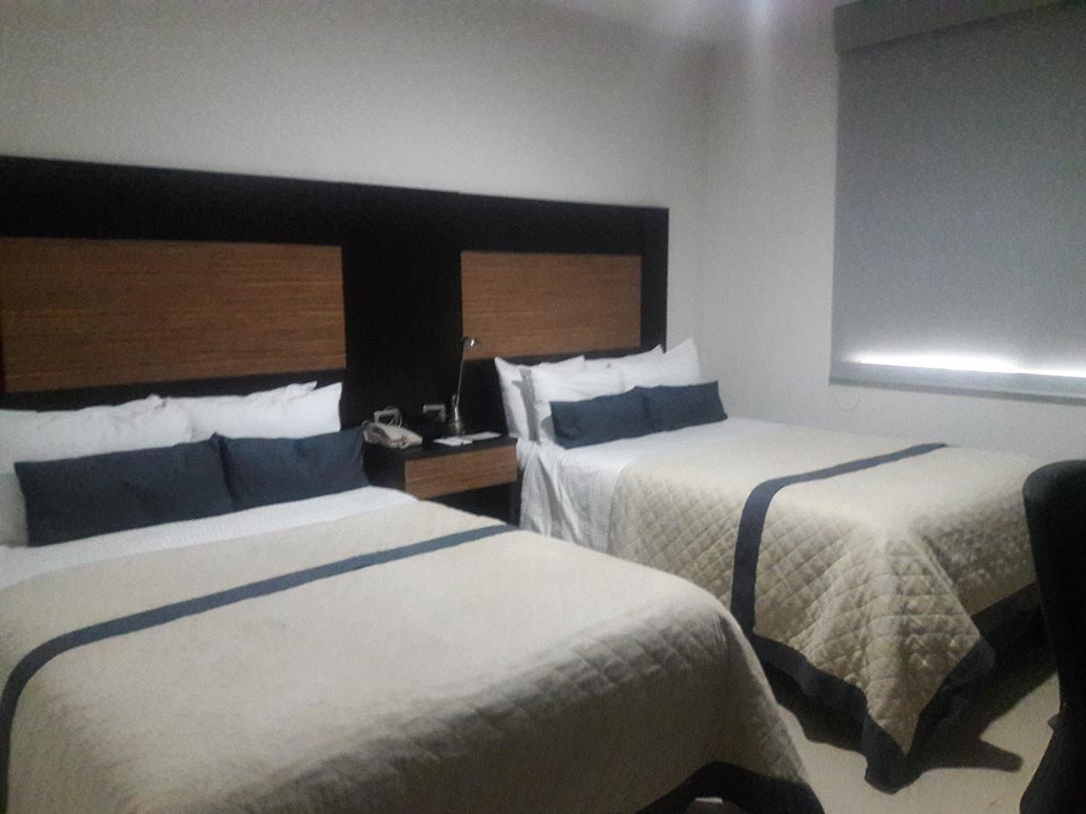 Wyndham Garden Silao Bajio Aeropuerto Hotel Екстериор снимка