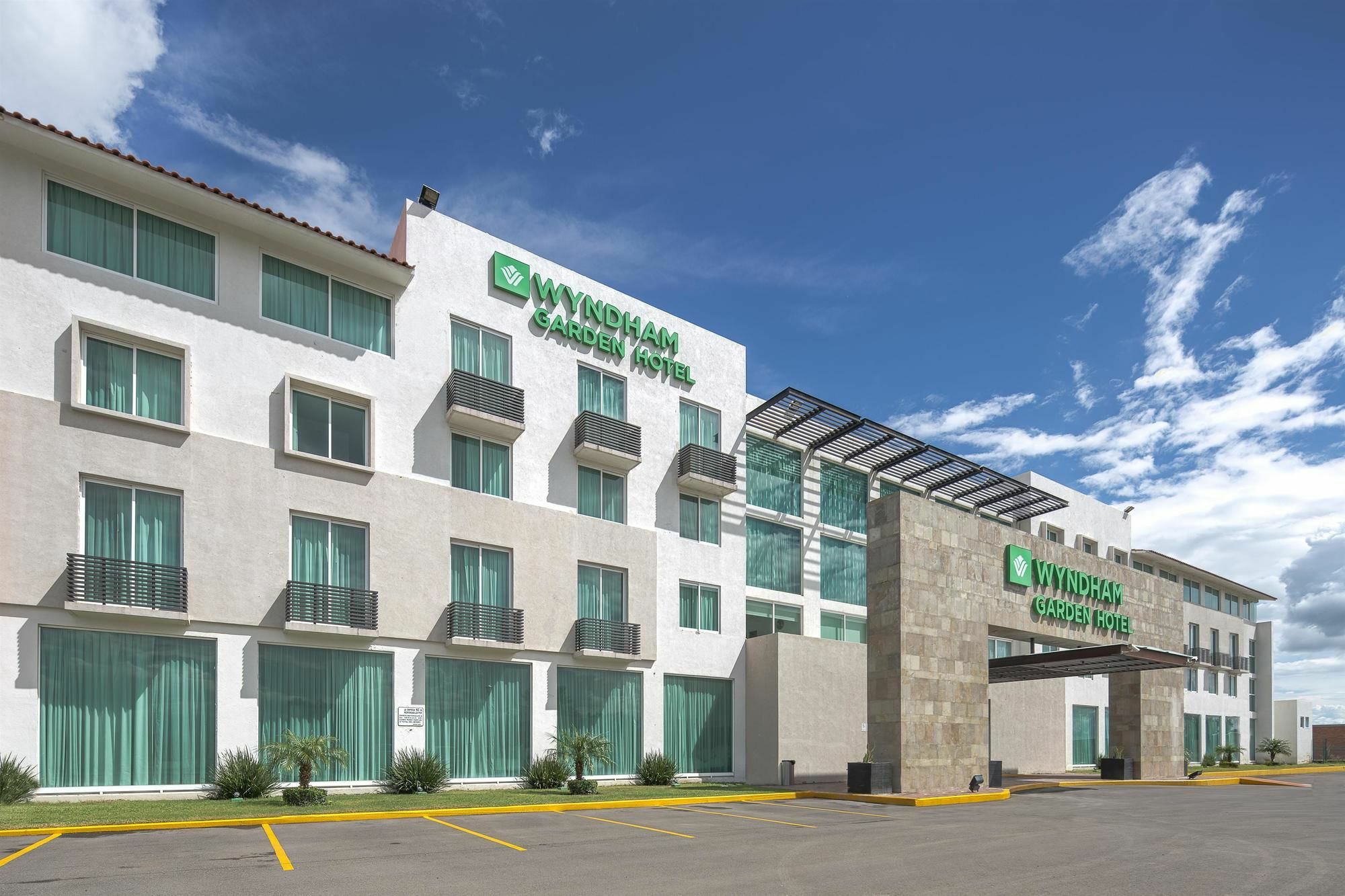 Wyndham Garden Silao Bajio Aeropuerto Hotel Екстериор снимка