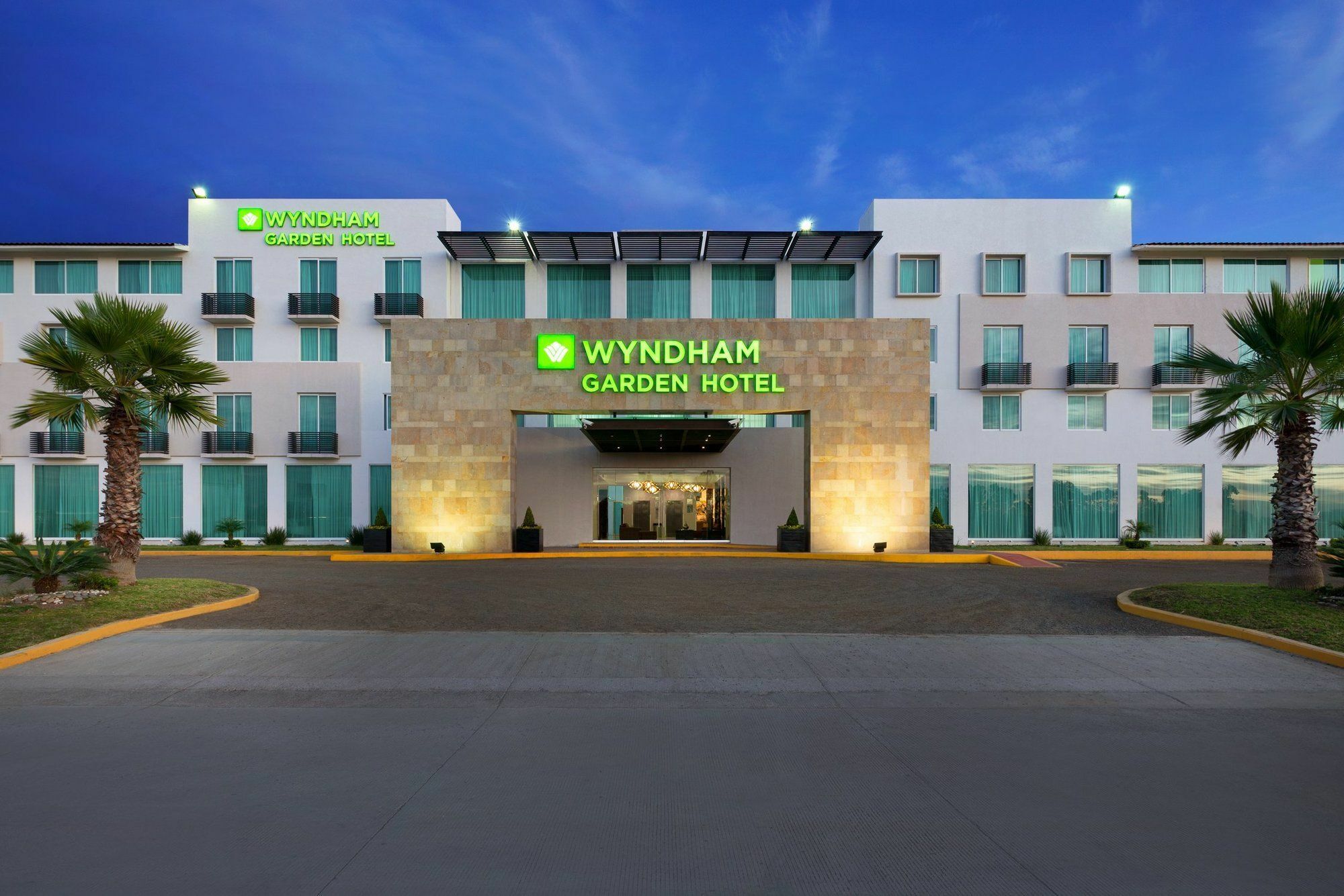 Wyndham Garden Silao Bajio Aeropuerto Hotel Екстериор снимка